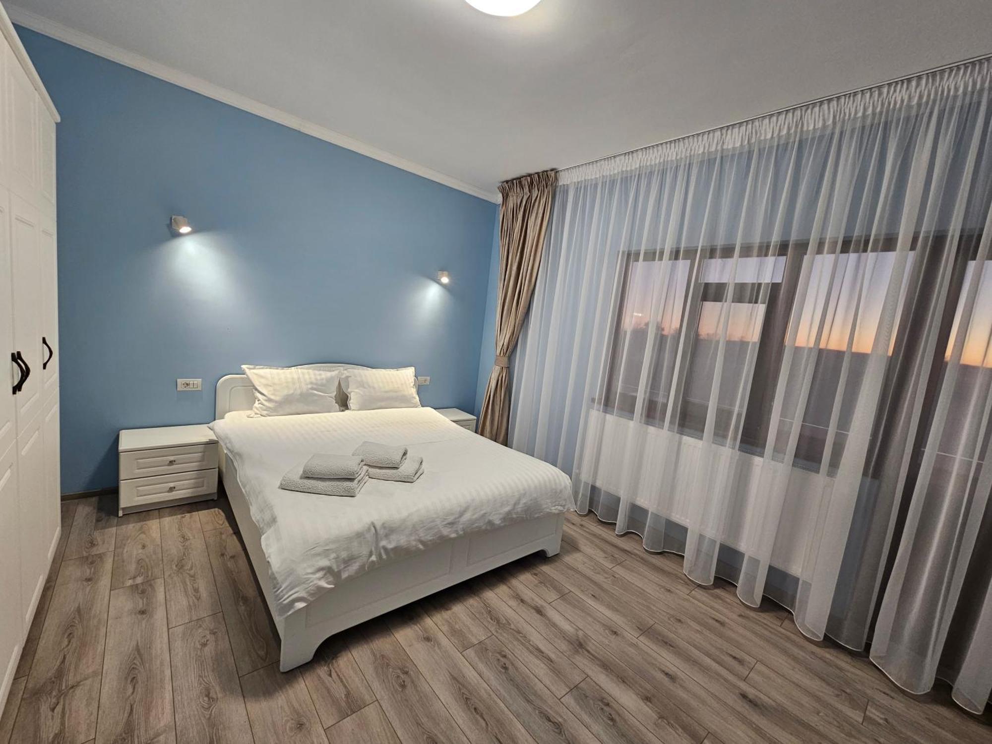Bed and Breakfast Colt De Rai Hîrtoape Habitación foto